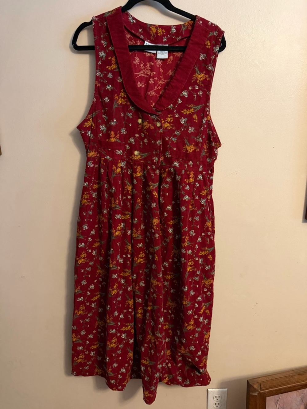 Vintage Capacity Red Floral Button-Up Dress